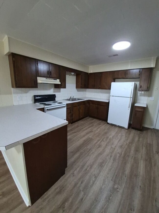 Building Photo - Bailey Apartments
