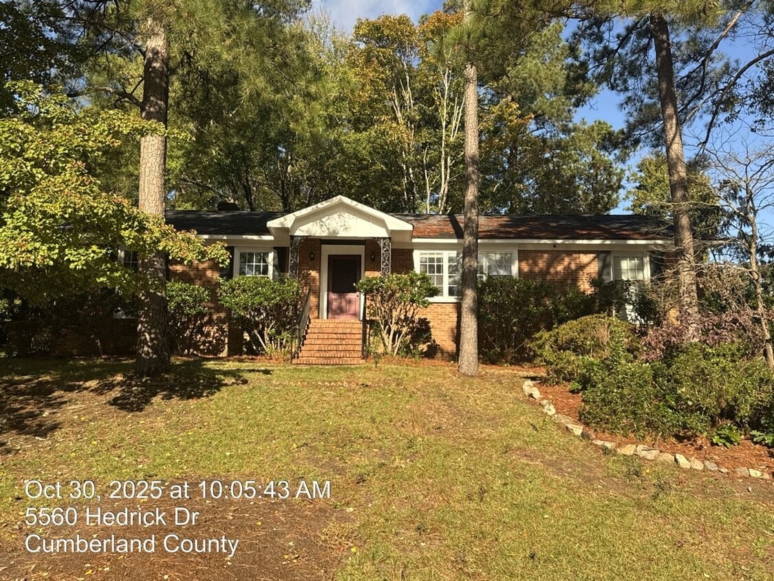 Foto principal - 5560 Hedrick Dr