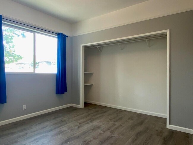 Building Photo - 776 S 2nd St