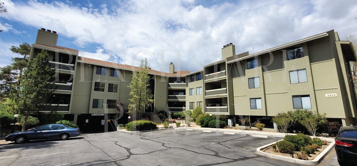 Primary Photo - Beautifully remodeled huge 2 bedroom 2 bat...