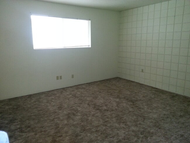 Building Photo - 2 bedbroom apartment