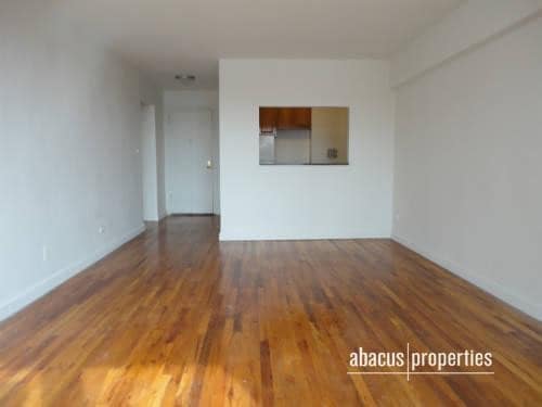 Building Photo - 227 E 7th St