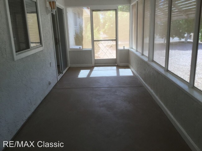 Building Photo - 995 Leisure World
