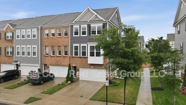 Building Photo - 5123 Ironsides Dr