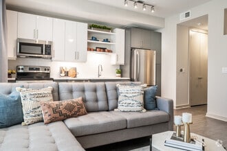 1BR, 1BA - 589SF - The Marlowe