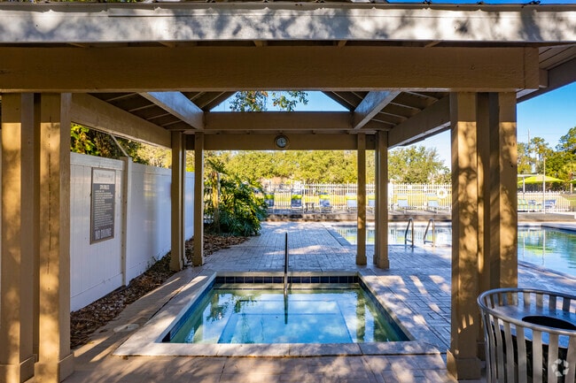 Jacuzzi - 1400 Plantation Blvd Plant City, FL 33566-1502 - Park at Walden Lake