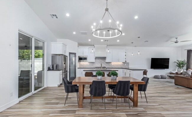 Foto del edificio - 3806 N 14th Pl