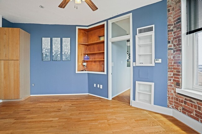 Photo - 1615 Q Street NW Unit 1002 House