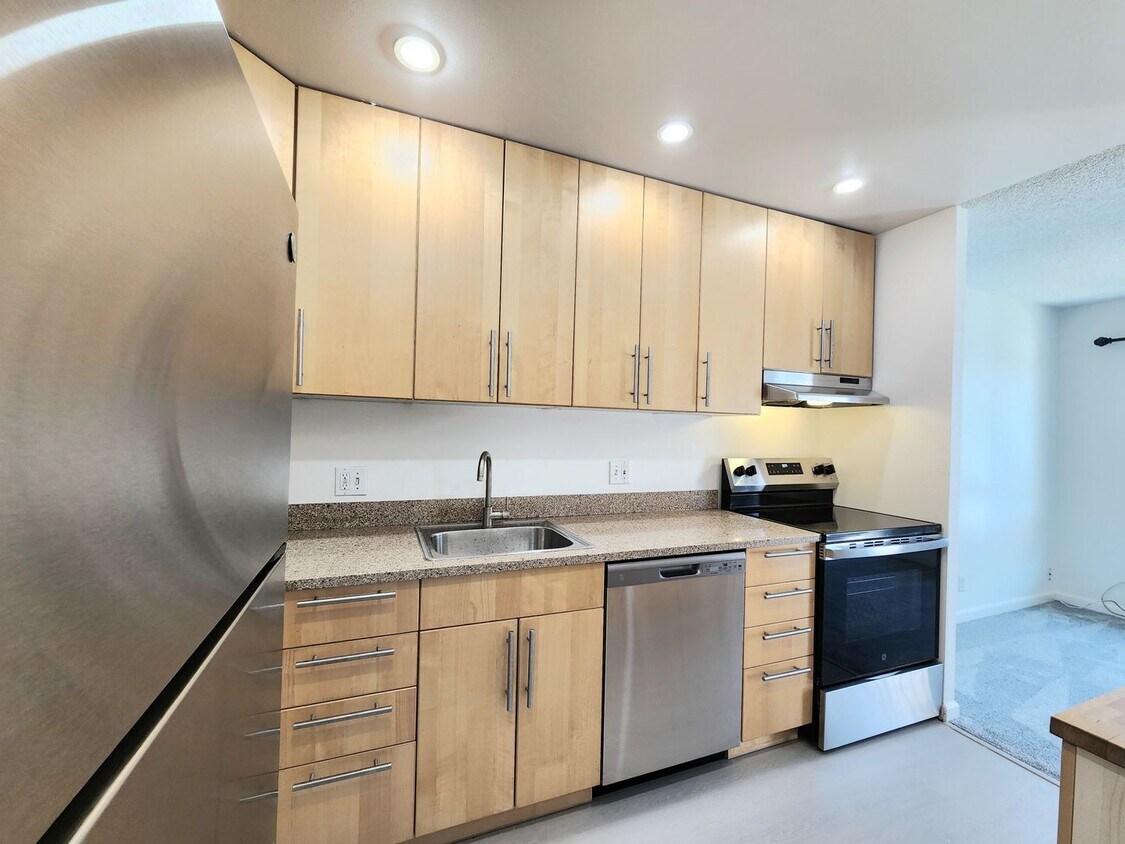 818 N Delaware St Unit 401, San Mateo, CA 94401 Condo for Rent in San