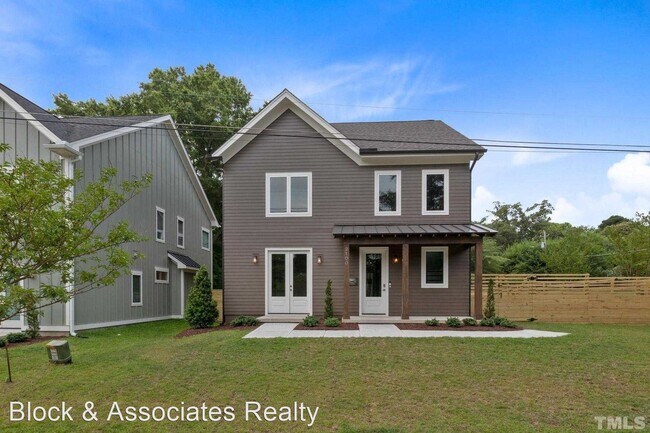Building Photo - 4 br, 3.5 bath House - 2100 Tudor Pl.