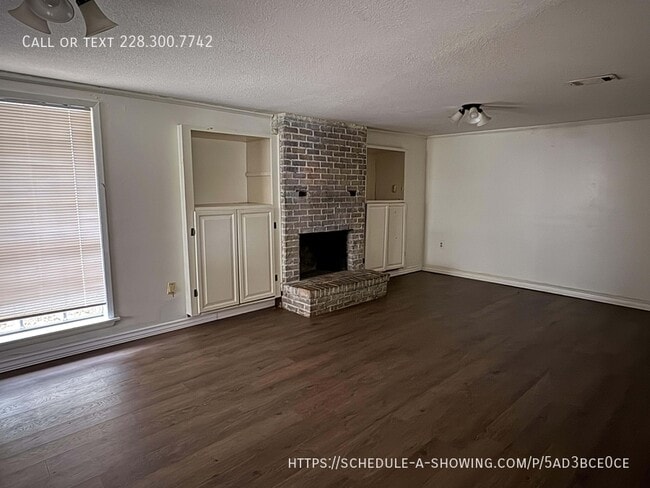 Building Photo - 1889 Greater Ave