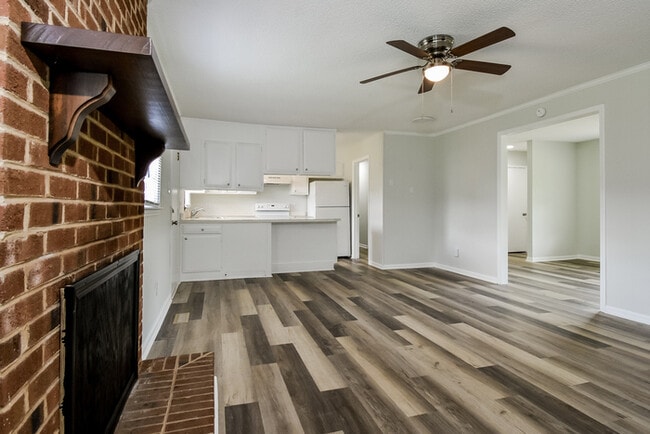 Building Photo - 4604 Honey Dew Dr