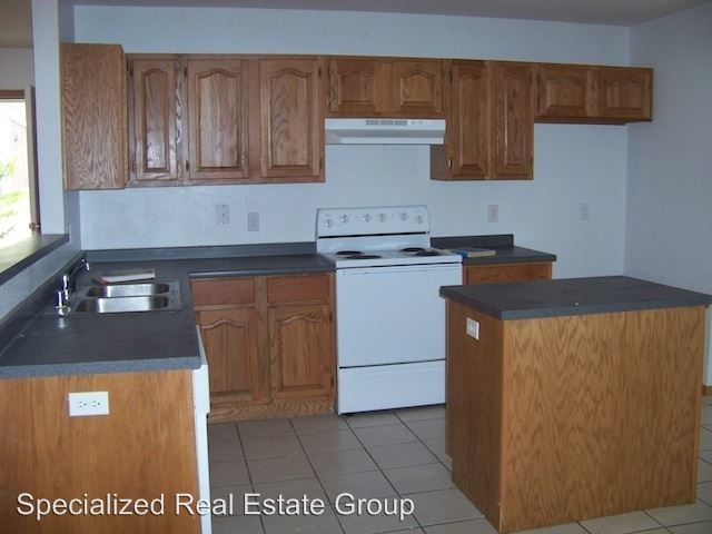Building Photo - 3 br, 2 bath Apartment - 792-798 N 6th St