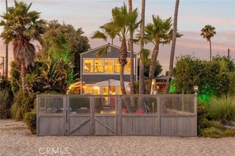 Building Photo - 5102 E Ocean Blvd