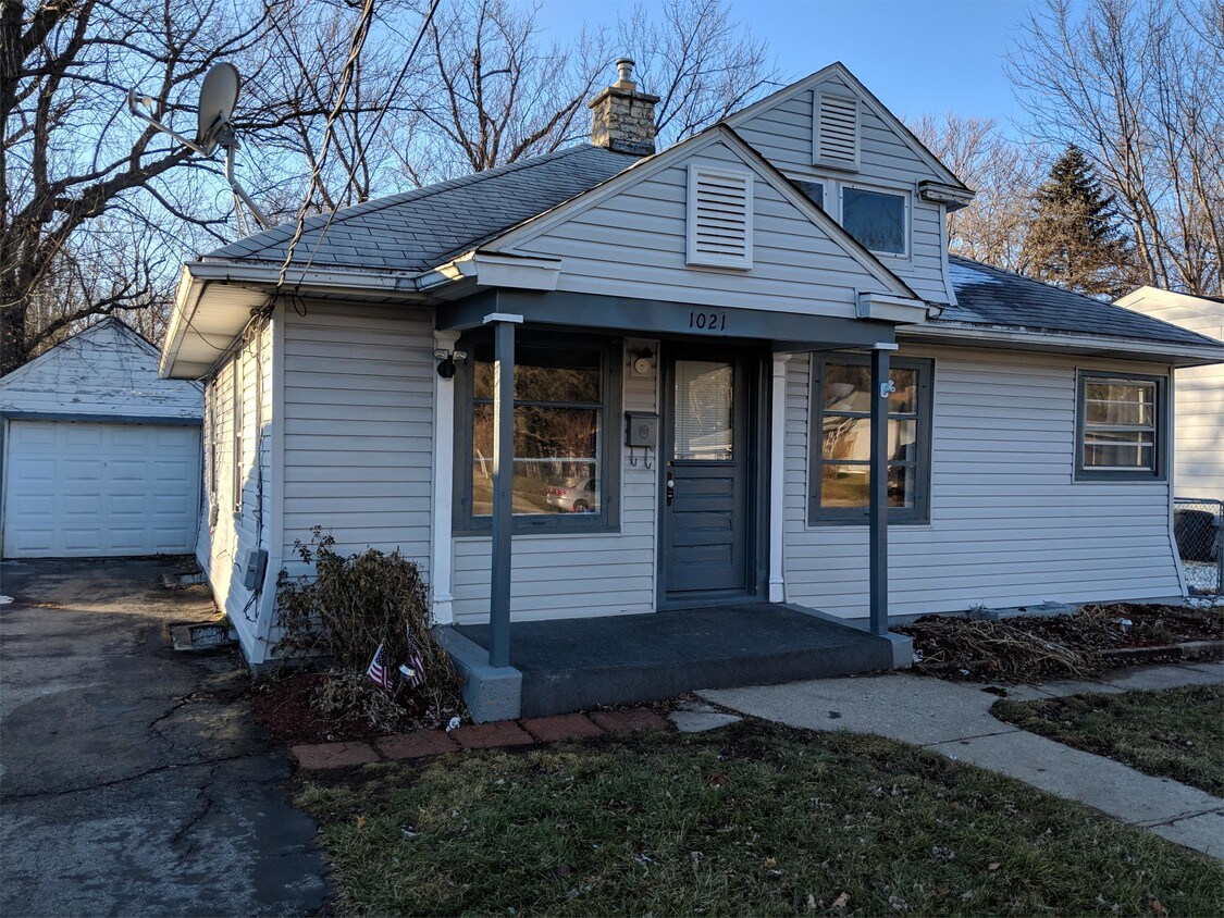 Primary Photo - 1021 23rd St