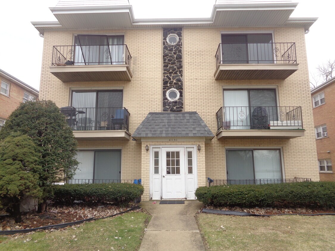 Primary Photo - 6151 Marshall Ave
