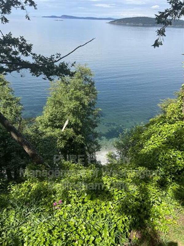 12724 Marine Dr Unit B (top floor), Anacortes, WA 98221 Condo for