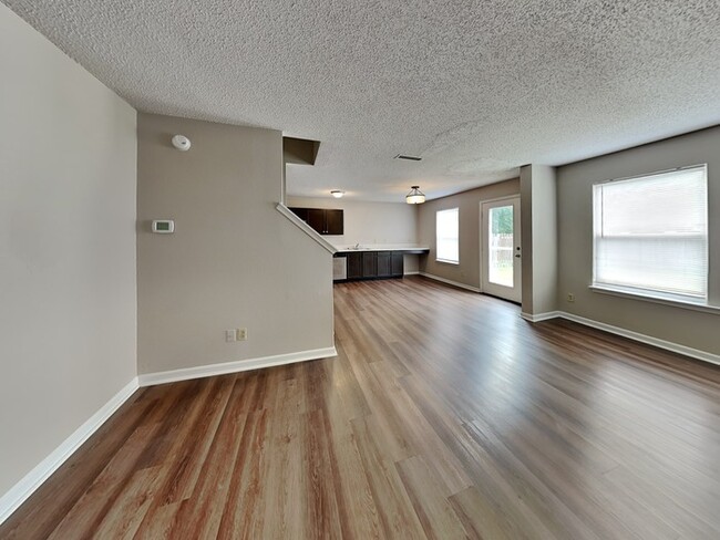 Building Photo - 3 bed 2.5 bath with loft in Camby!