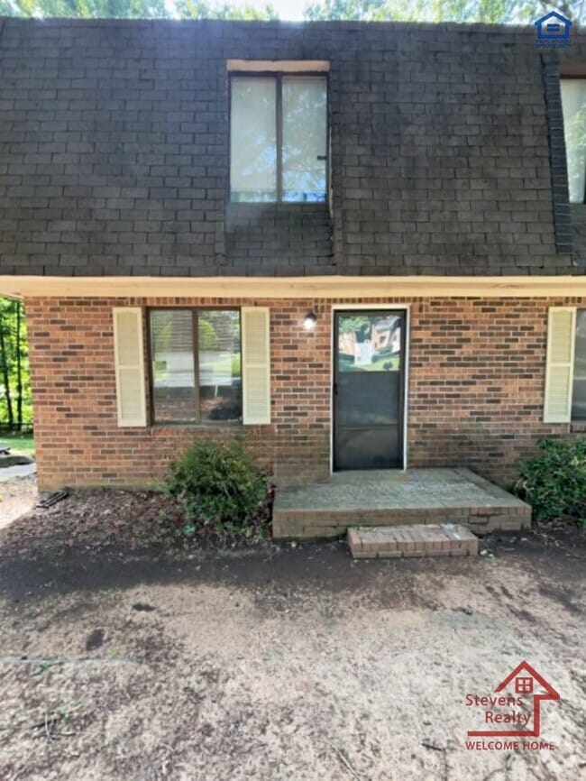Building Photo - 105 Bybee Dr