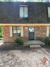 Building Photo - 105 Bybee Dr