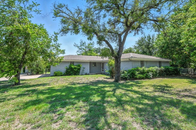 Building Photo - 223 Annetta Rd