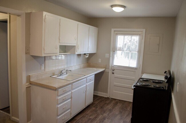 Foto del edificio - 1000 Mills Street Apartments