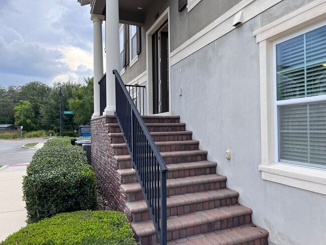 Building Photo - 857 Taramundi Dr