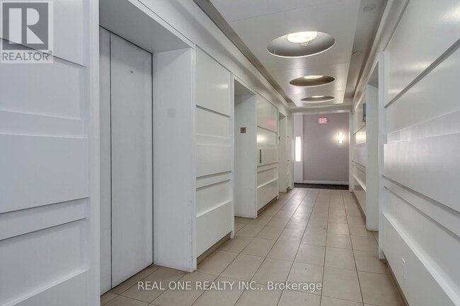 Building Photo - 14 York St