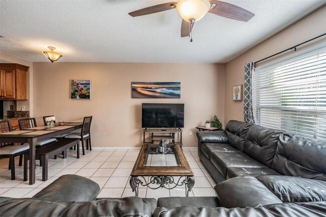 Photo - 14631 Lake Forest Dr House