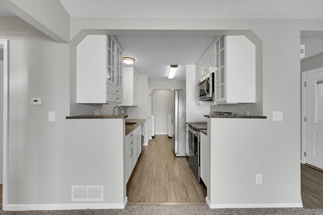 Building Photo - $2,375.00 - 3 Beds,2 Baths, Single Family ...