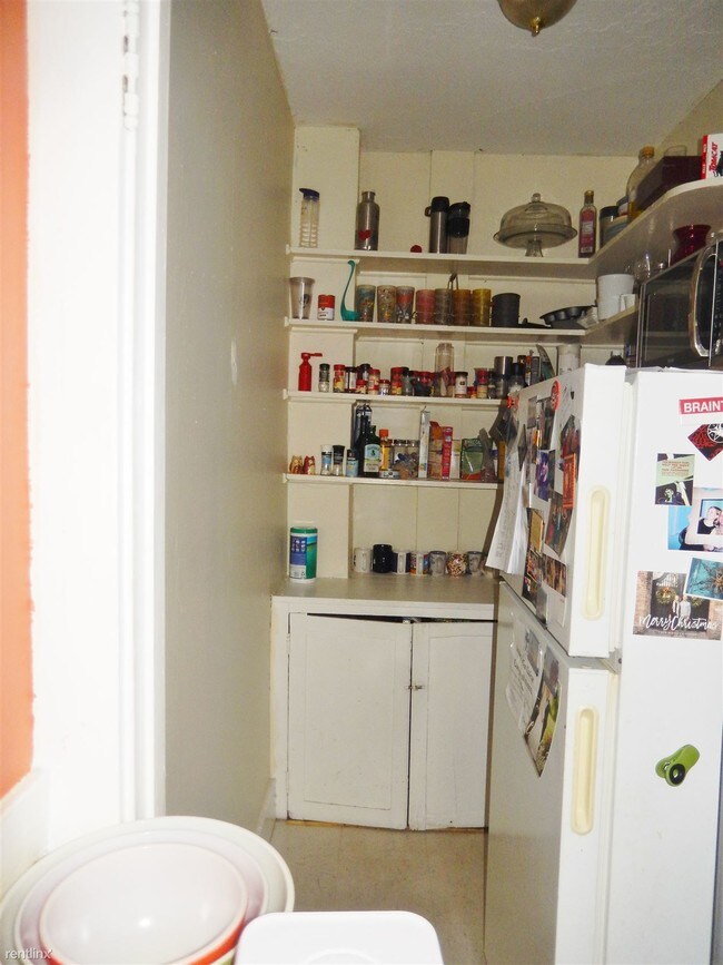 Foto del edificio - 2 br, 1 bath  - 222 South St