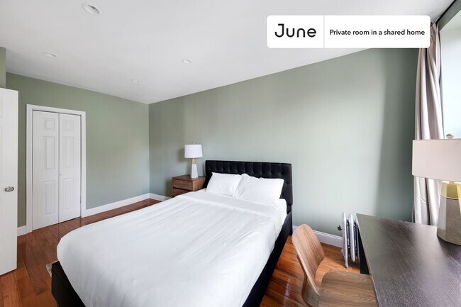 Foto del edificio - Private bedroom in 4 bed/2 bath Home