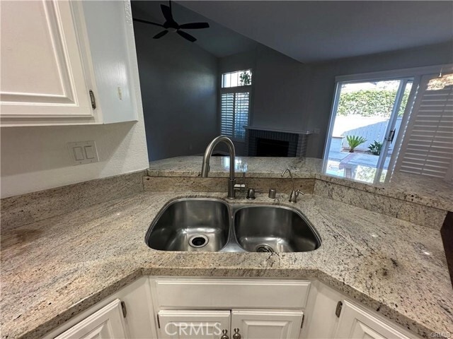 Building Photo - 2211 Carob Way