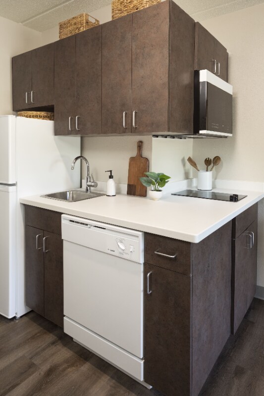 Building Photo - 6001 Alderson St