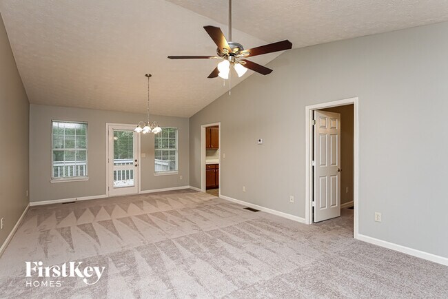Building Photo - 4615 Primrose Dr