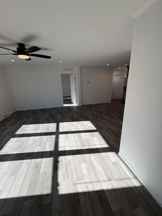 Foto del edificio - 19900 128th St