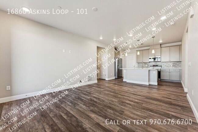 Foto del edificio - 16860 Askins Lp