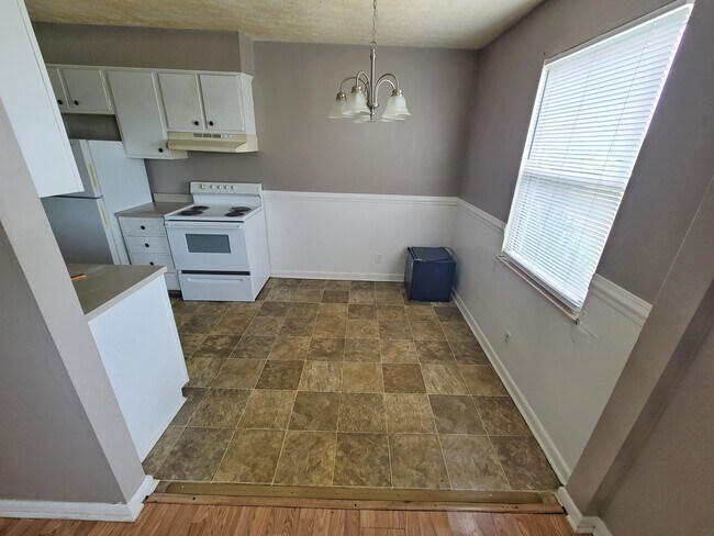 Foto del edificio - 1519 Steadmantown Ln