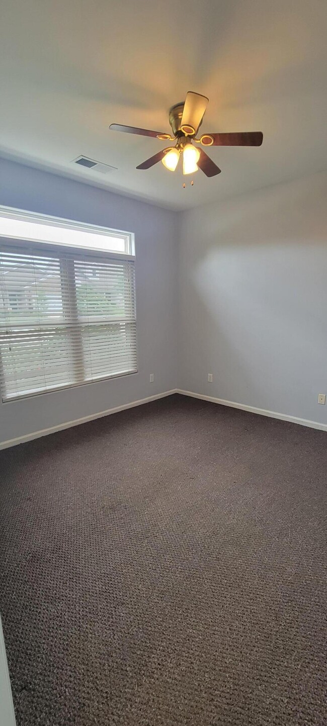 Foto del edificio - 2540 Spring Valley Loop