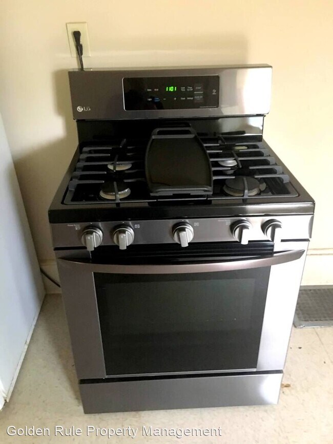 Foto del edificio - 3 br, 1 bath House - 401 N Madison