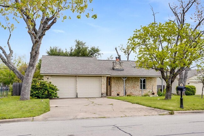 Building Photo - 302 Garden Ct