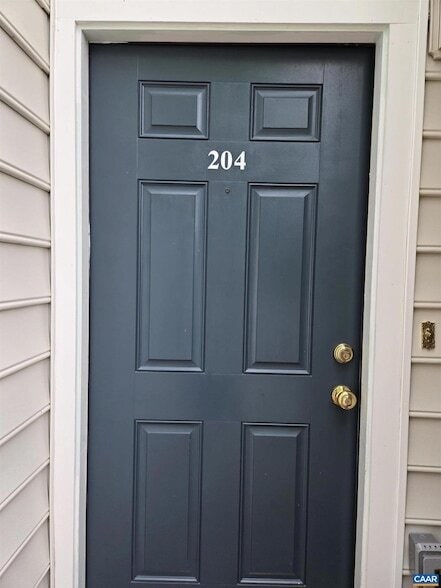 Building Photo - 1055 Weybridge Ct
