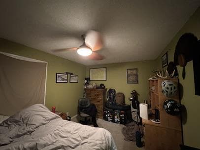 Foto principal - "Charming 3-Bed Home with Hardwood Floors & Finished Basement in St. Louis Park!"