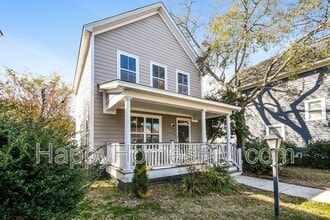 Building Photo - 5194 Celtic Dr