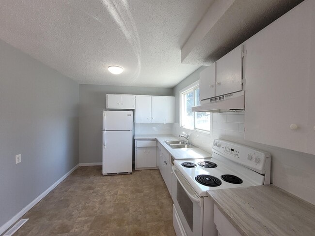 Photo du bâtiment - 2531-2135 135 Ave NW