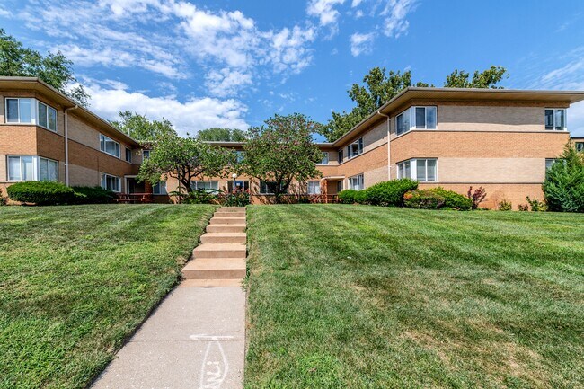 Foto del edificio - 7365 Dale Ave