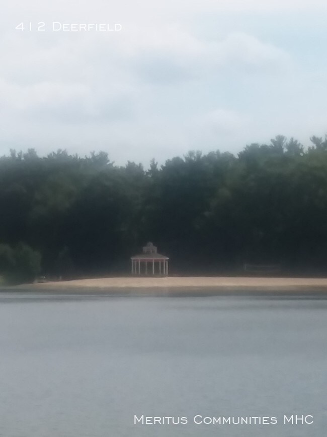 Foto del edificio - $499.00 Security deposit LAST ONE LEFT