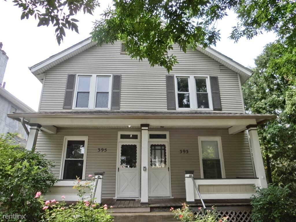 Primary Photo - 3 br, 1 bath Townhome - 395 E Gates St