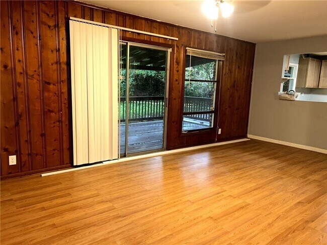 Foto del edificio - 3742 Rockbridge Rd SW