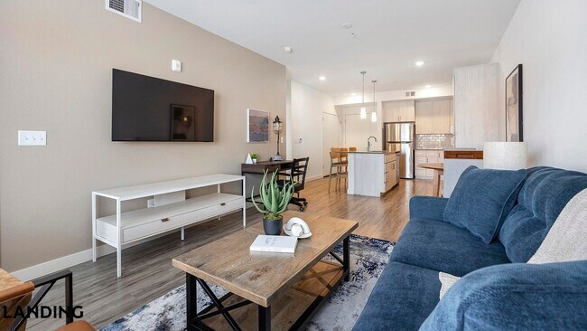 Foto del edificio - 1760 S Crismon Rd